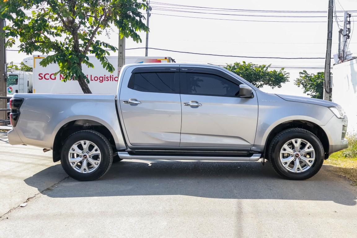 Isuzu Dmax Cab4 Hilander 1.9 Z M/T 2022 *RK2133*